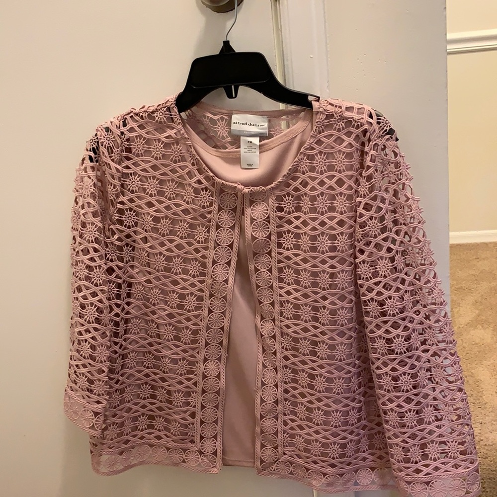 SIMPLY ELEGANT Blush pink Set featuring a tank top of lightweight lace jacket